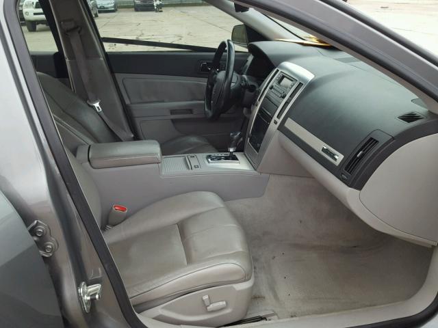 1G6DW677150189855 - 2005 CADILLAC STS GRAY photo 5