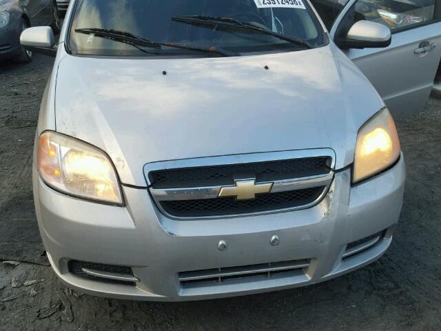 KL1TD56607B061266 - 2007 CHEVROLET AVEO BASE SILVER photo 7