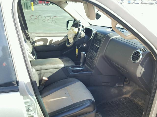 1FMEU33817UB11796 - 2007 FORD EXPLORER S GRAY photo 5