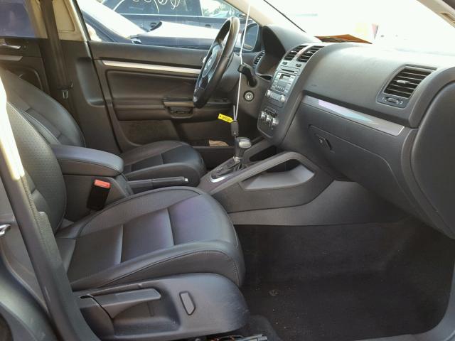 3VWAZ7AJ1AM098820 - 2010 VOLKSWAGEN JETTA LIMI GRAY photo 5