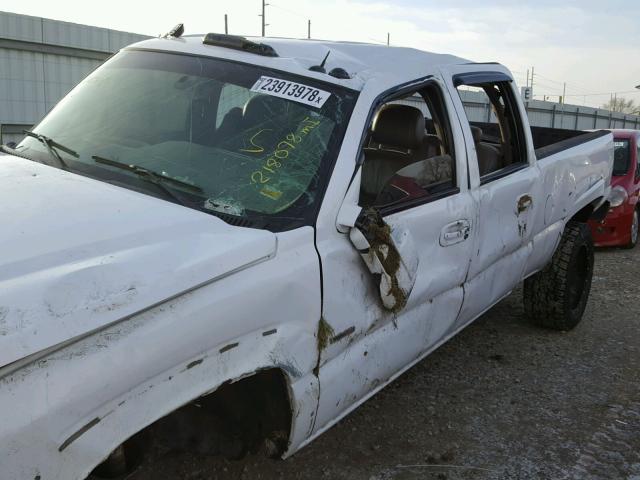 1GCHK23104F171704 - 2004 CHEVROLET SILVERADO WHITE photo 10