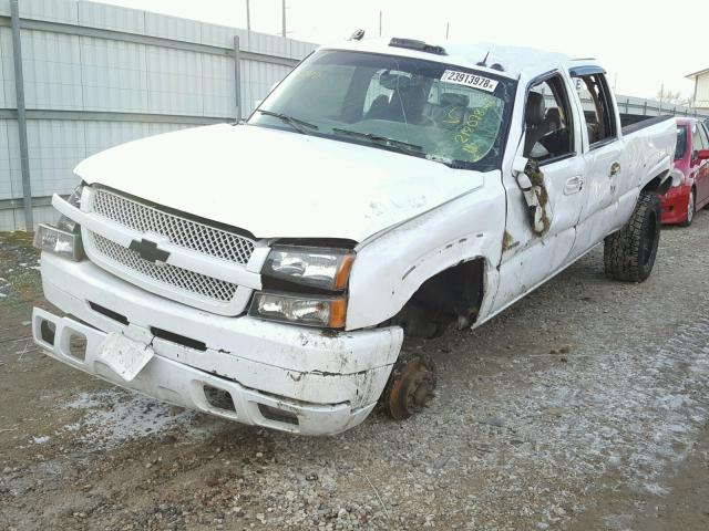 1GCHK23104F171704 - 2004 CHEVROLET SILVERADO WHITE photo 2