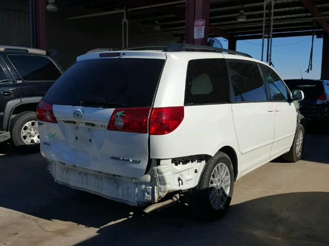 5TDYK4CC9AS319549 - 2010 TOYOTA SIENNA XLE WHITE photo 4