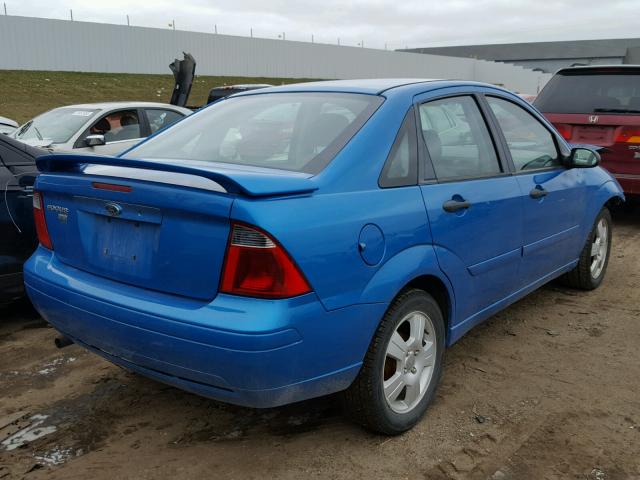 1FAHP34N27W224776 - 2007 FORD FOCUS ZX4 BLUE photo 4