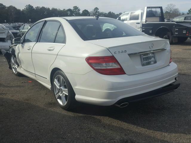 WDDGF5EB8BR187299 - 2011 MERCEDES-BENZ C300 WHITE photo 3