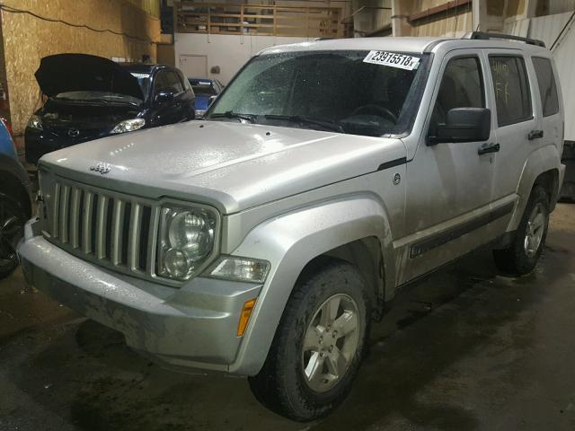 1J8GN28K09W543255 - 2009 JEEP LIBERTY SP SILVER photo 2