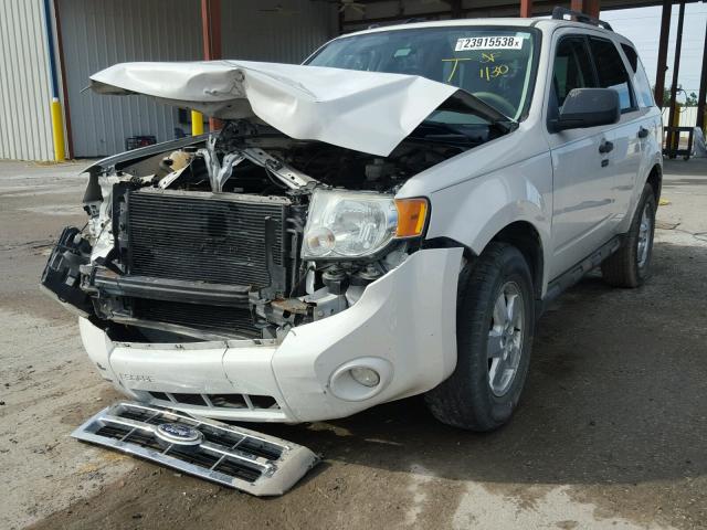 1FMCU0D74AKD09710 - 2010 FORD ESCAPE XLT WHITE photo 2