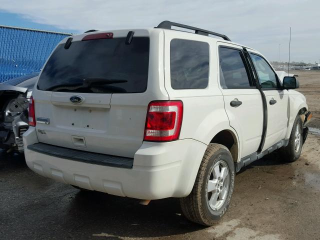 1FMCU0D74AKD09710 - 2010 FORD ESCAPE XLT WHITE photo 4