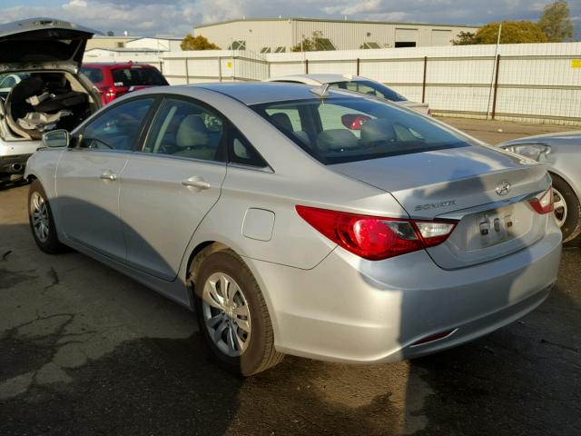 5NPEB4AC1BH018061 - 2011 HYUNDAI SONATA GLS SILVER photo 3