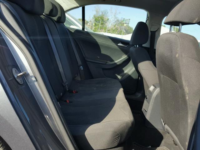 3VW1K7AJ3FM304814 - 2015 VOLKSWAGEN JETTA BASE 灰色 照片 6