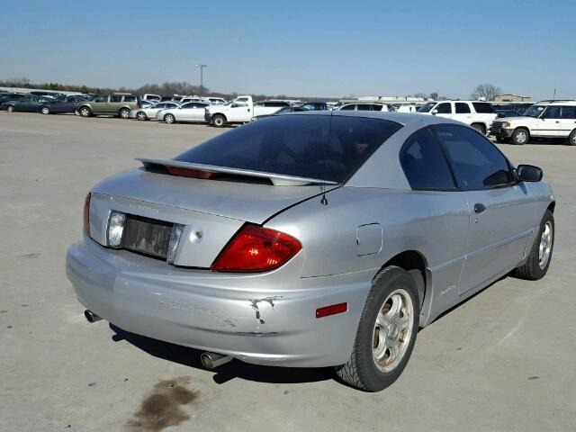 1G2JB12F337244215 - 2003 PONTIAC SUNFIRE SILVER photo 4