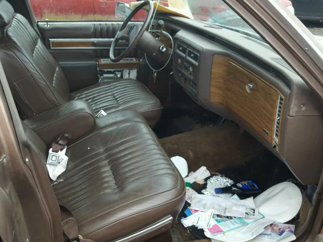 1G6AD6981D9238223 - 1983 CADILLAC DEVILLE BROWN photo 5