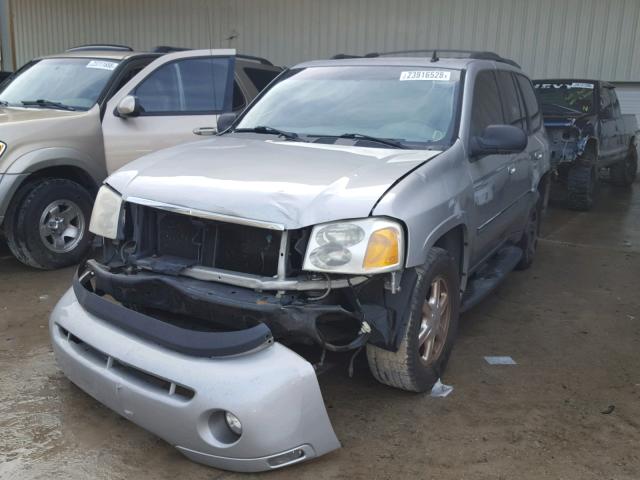 1GKDS13S872138404 - 2007 GMC ENVOY SILVER photo 2