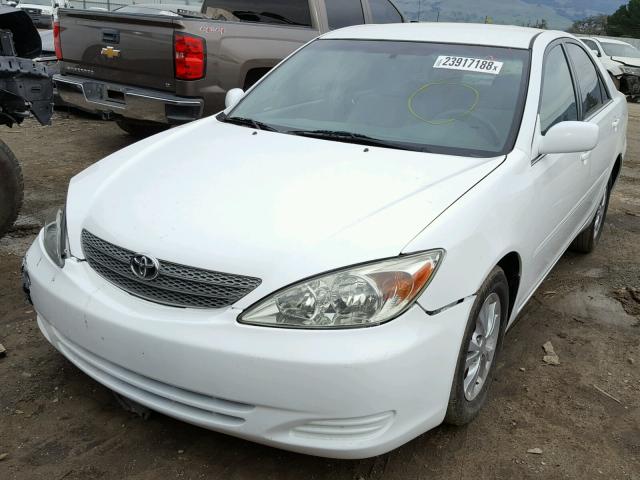 4T1BF32K44U066519 - 2004 TOYOTA CAMRY LE WHITE photo 2