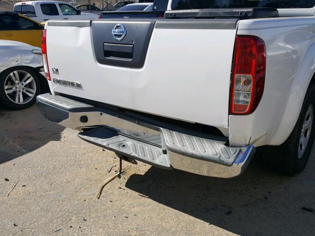 1N6AD0ER8BC415274 - 2011 NISSAN FRONTIER S WHITE photo 9