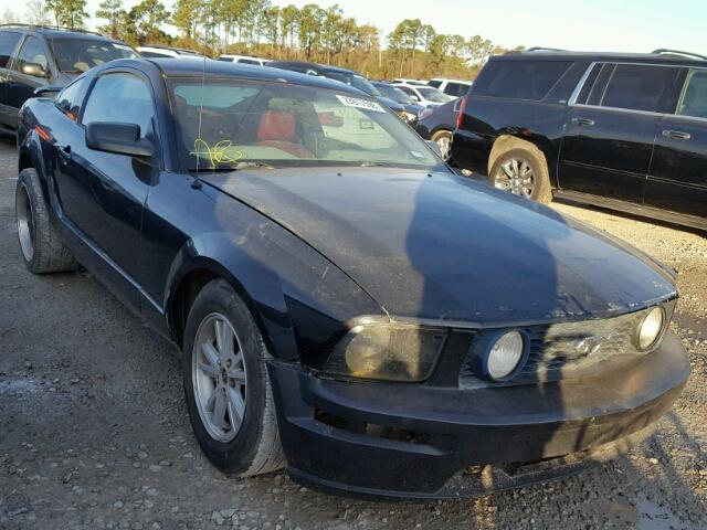 1ZVHT80N265122937 - 2006 FORD MUSTANG BLACK photo 1