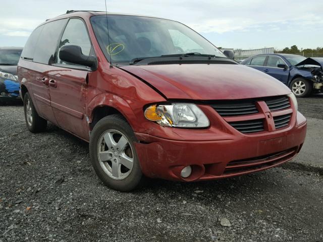 2D4GP44L17R132581 - 2007 DODGE GRAND CARA RED photo 1