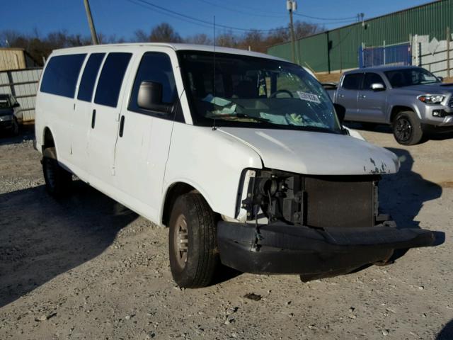 1GAHG39U071173682 - 2007 CHEVROLET EXPRESS G3 WHITE photo 1