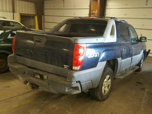 3GNEK12Z55G212534 - 2005 CHEVROLET AVALANCHE BLUE photo 4