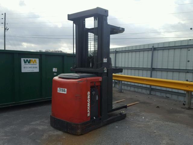 00000000000035973 - 2005 RAYM FORKLIFT RED photo 2