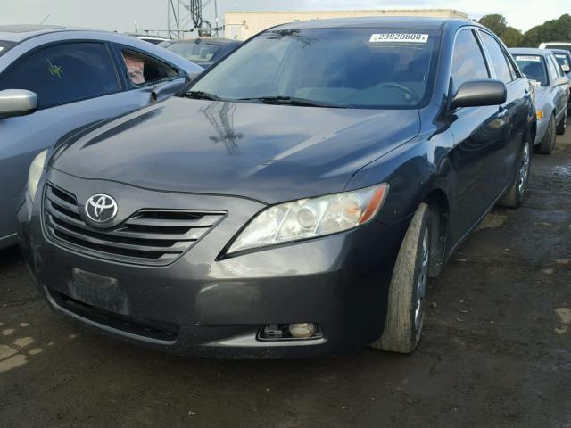 4T4BE46K79R055420 - 2009 TOYOTA CAMRY BASE GRAY photo 2