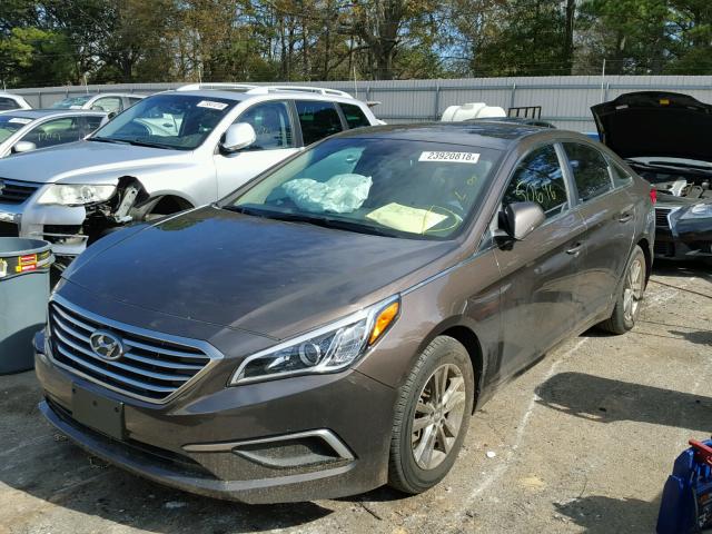 5NPE24AF3GH353551 - 2016 HYUNDAI SONATA SE BROWN photo 2