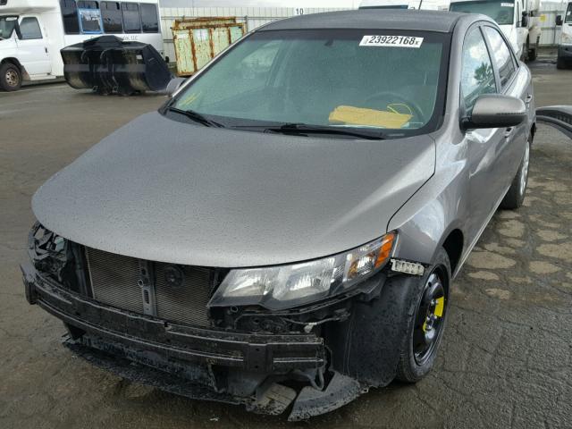 KNAFU4A22B5363005 - 2011 KIA FORTE EX GRAY photo 2