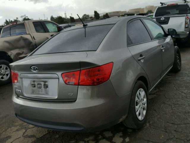 KNAFU4A22B5363005 - 2011 KIA FORTE EX GRAY photo 4