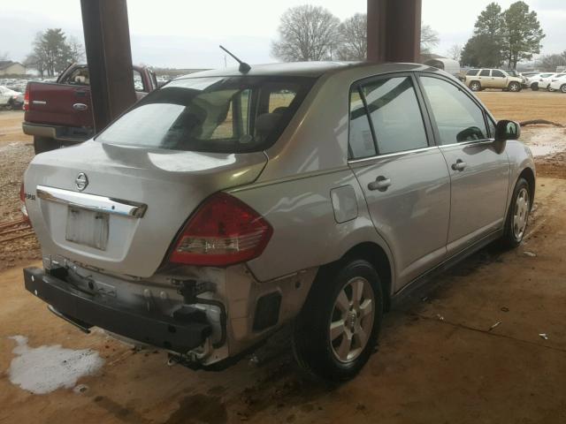 3N1BC11E09L351574 - 2009 NISSAN VERSA S SILVER photo 4