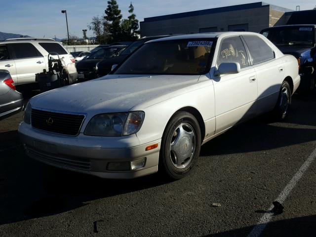 JT8BH28F1X0159012 - 1999 LEXUS LS 400 WHITE photo 2