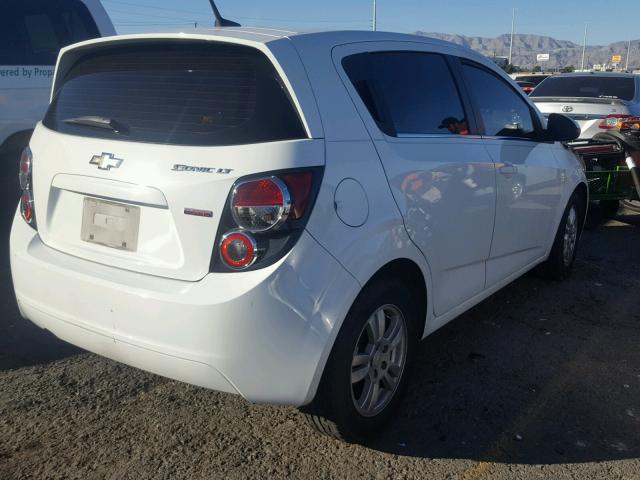 1G1JC6SB2D4175497 - 2013 CHEVROLET SONIC LT WHITE photo 4