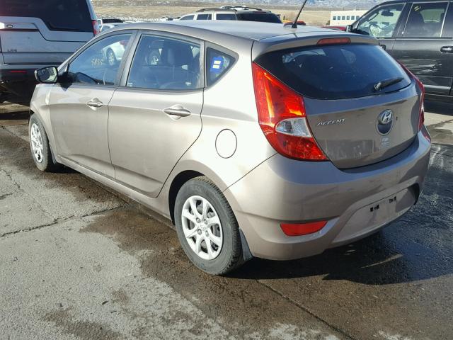 KMHCT5AE6EU183072 - 2014 HYUNDAI ACCENT GLS GRAY photo 3