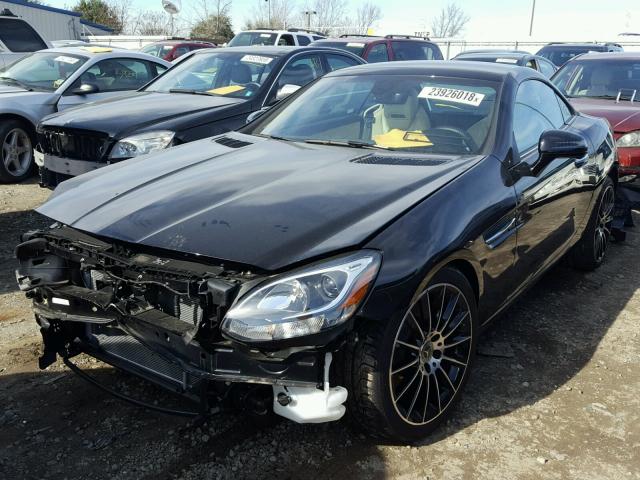 WDDPK3JA9HF139656 - 2017 MERCEDES-BENZ SLC 300 BLACK photo 2