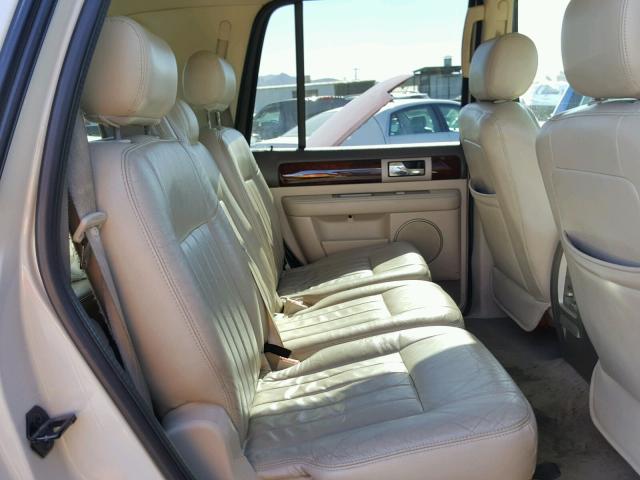 5LMFU27R94LJ42262 - 2004 LINCOLN NAVIGATOR ბეჟი ფოტო 6