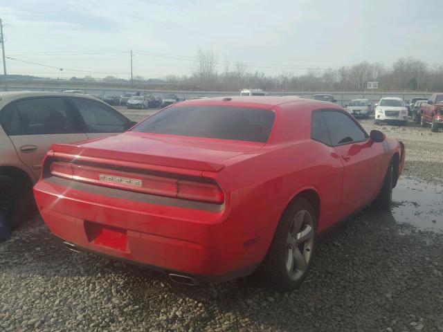 2C3CDYBT9DH729238 - 2013 DODGE CHALLENGER RED photo 4