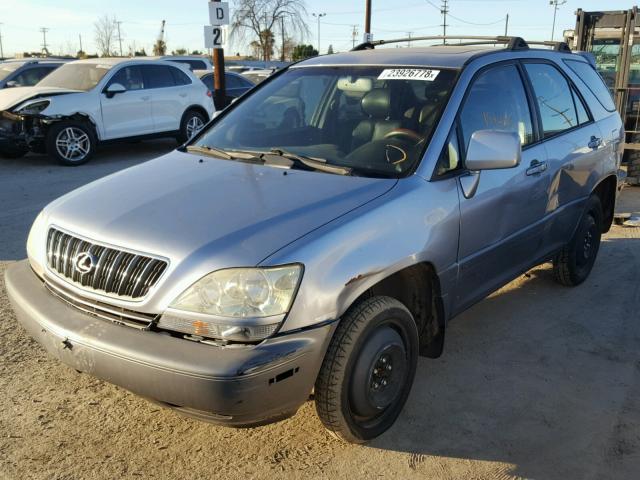 JTJGF10U610115111 - 2001 LEXUS RX 300 BLUE photo 2