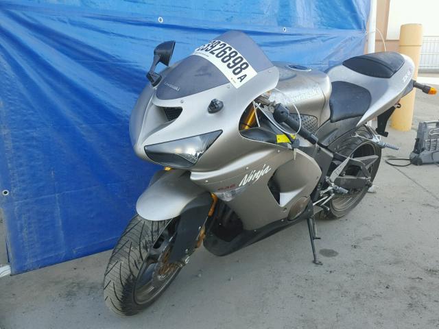 JKBZXJC145A014231 - 2005 KAWASAKI ZX636 C1 GRAY photo 2