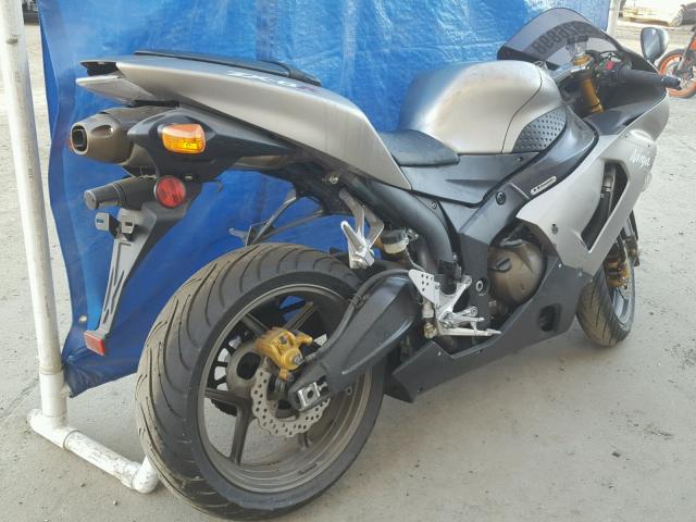 JKBZXJC145A014231 - 2005 KAWASAKI ZX636 C1 GRAY photo 4