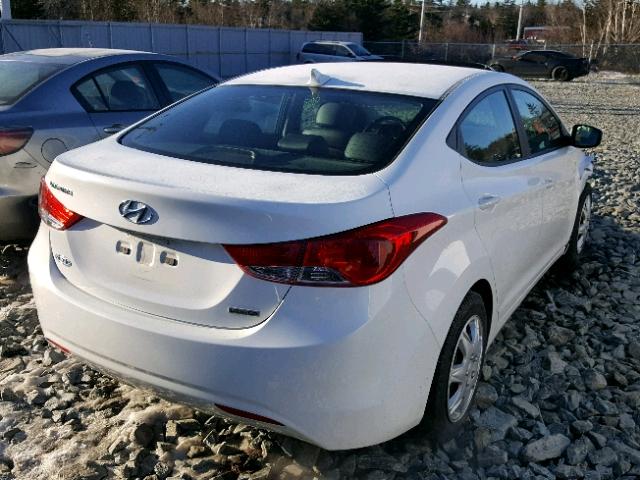 5NPDH4AEXDH397642 - 2013 HYUNDAI ELANTRA GL WHITE photo 4