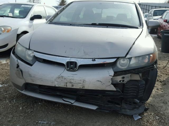 1HGFA16556L034993 - 2006 HONDA CIVIC LX SILVER photo 9