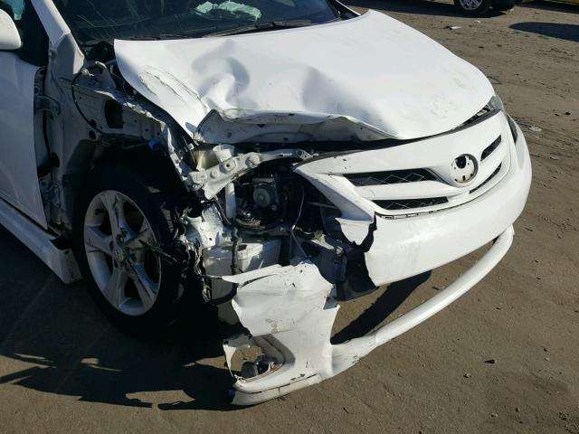 2T1BU4EE4BC656333 - 2011 TOYOTA COROLLA BA WHITE photo 9