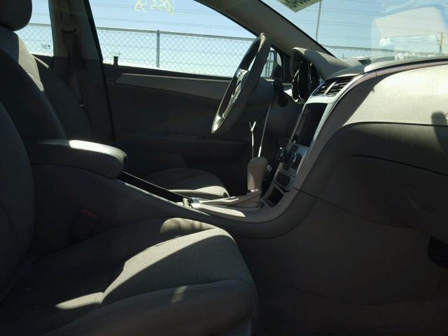 1G1ZC5E0XCF365008 - 2012 CHEVROLET MALIBU 1LT 白色 照片 5