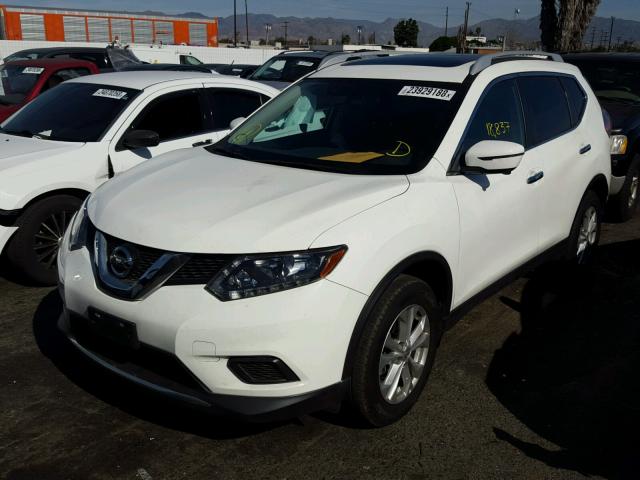 5N1AT2MT5GC875901 - 2016 NISSAN ROGUE S WHITE photo 2