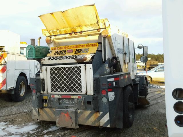 2A9AM4HFXAB181038 - 2009 JOHN SWEEPER WHITE photo 4