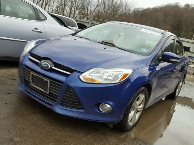 1FAHP3F26CL323700 - 2012 FORD FOCUS SE BLUE photo 2