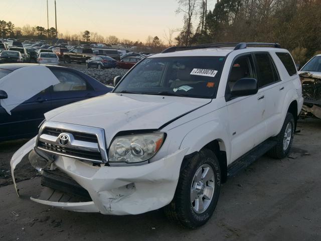 JTEZU14R778066062 - 2007 TOYOTA 4RUNNER SR WHITE photo 2