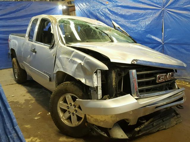 1GTR2VE30BZ126410 - 2011 GMC SIERRA K15 SILVER photo 1