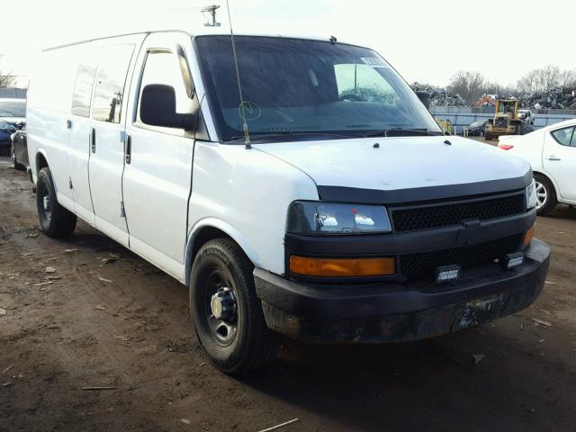 1GCGG29K881141902 - 2008 CHEVROLET EXPRESS G2 WHITE photo 1