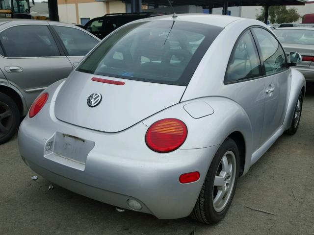 3VWCC21C1XM467974 - 1999 VOLKSWAGEN NEW BEETLE SILVER photo 4