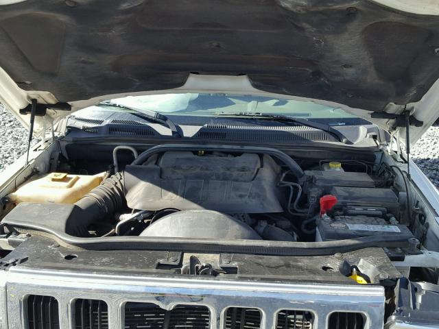 1J8HH58N38C180473 - 2008 JEEP COMMANDER WHITE photo 7